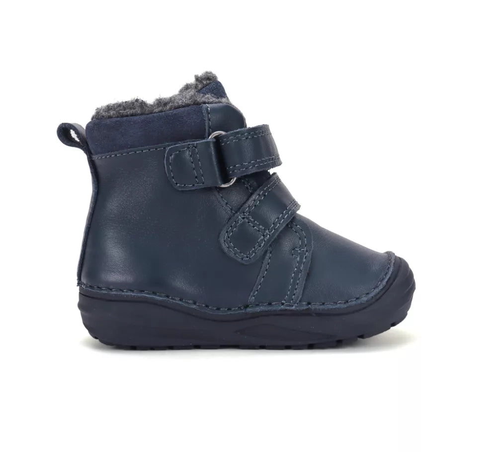 Téli bélelt kisfiú bőrcipő-tűzoltós (W071-62477)